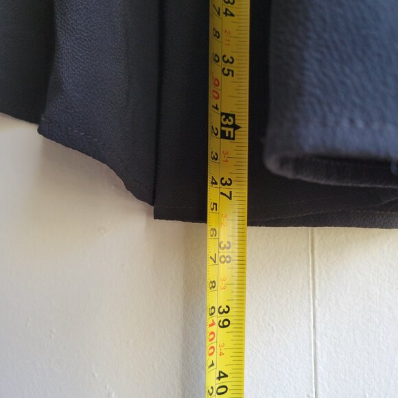 black dress, knee length, US 8 - Picture 5 of 8